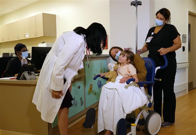 doctor with patient in hospital