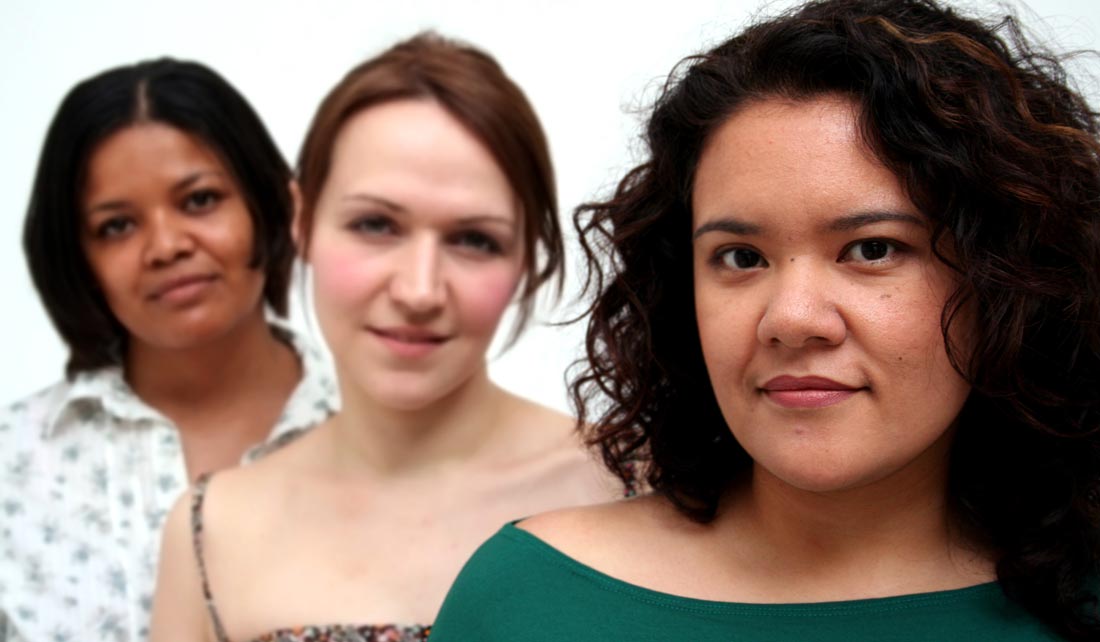 Three-young-women
